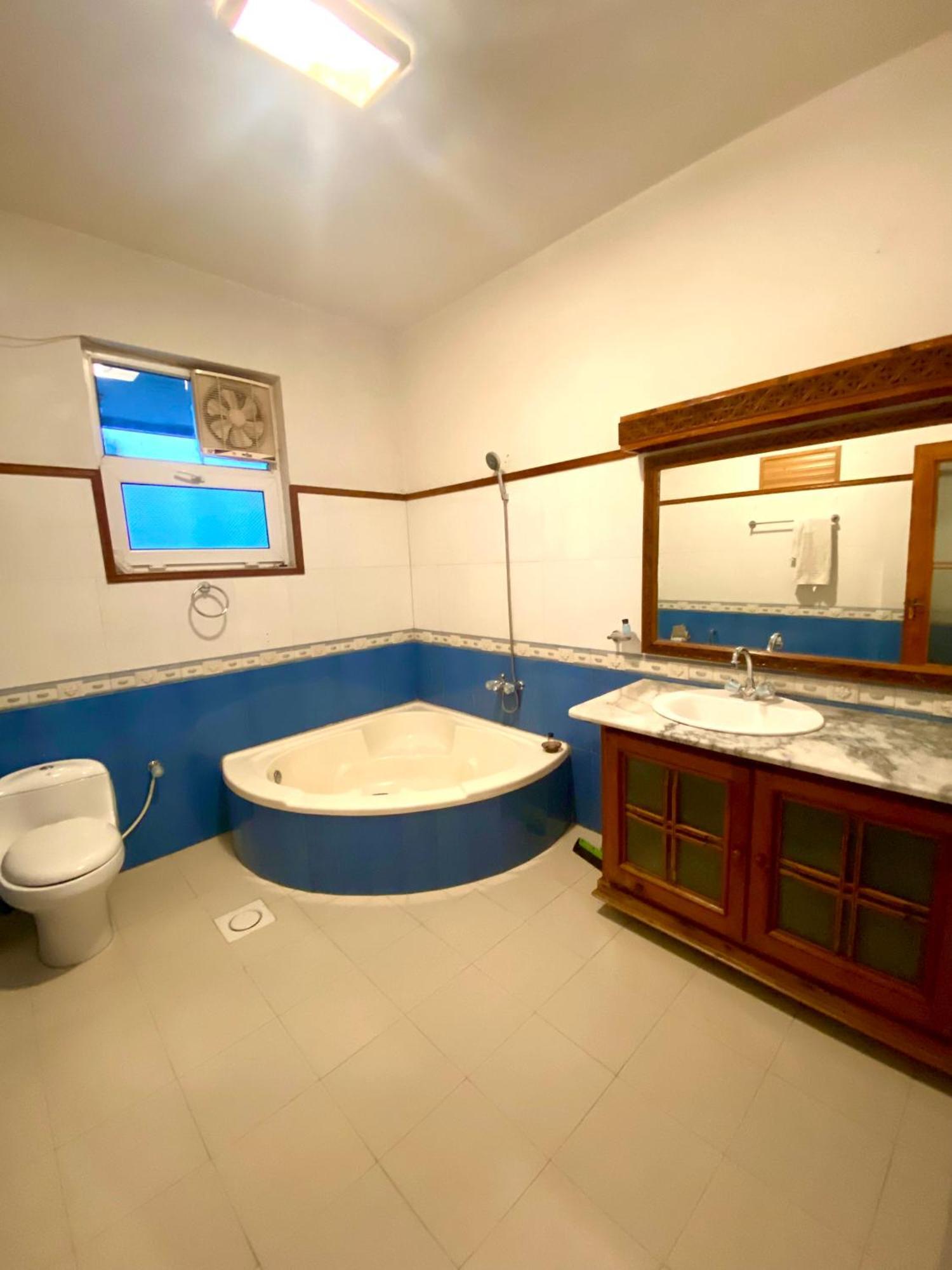 Rock City Resort Saidu Sharif エクステリア 写真
