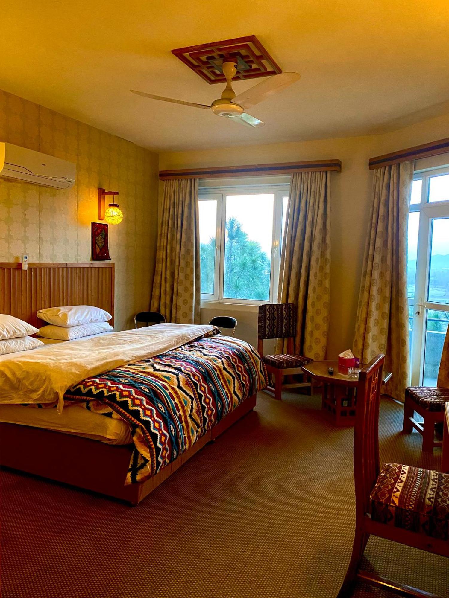 Rock City Resort Saidu Sharif エクステリア 写真