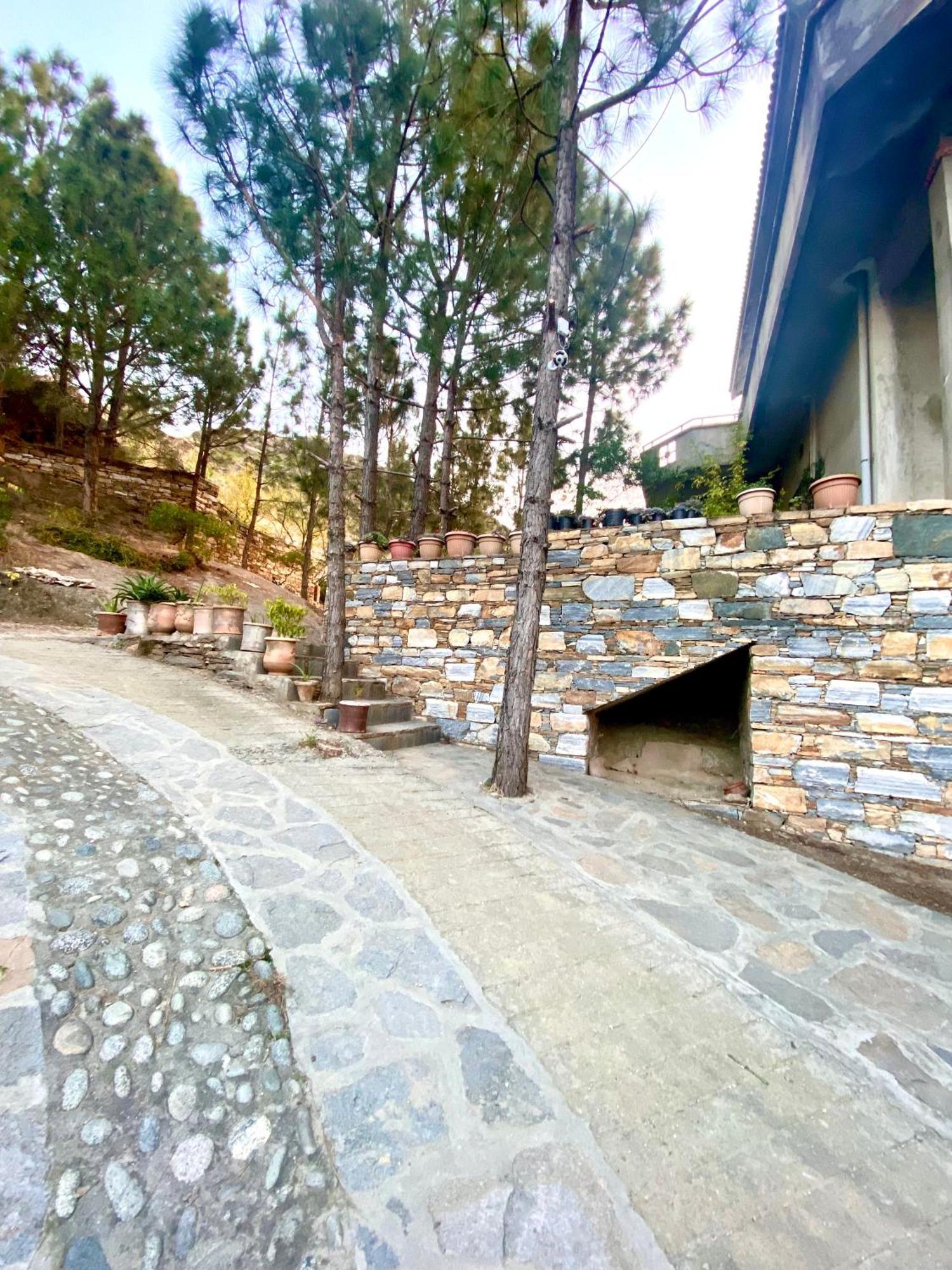 Rock City Resort Saidu Sharif エクステリア 写真