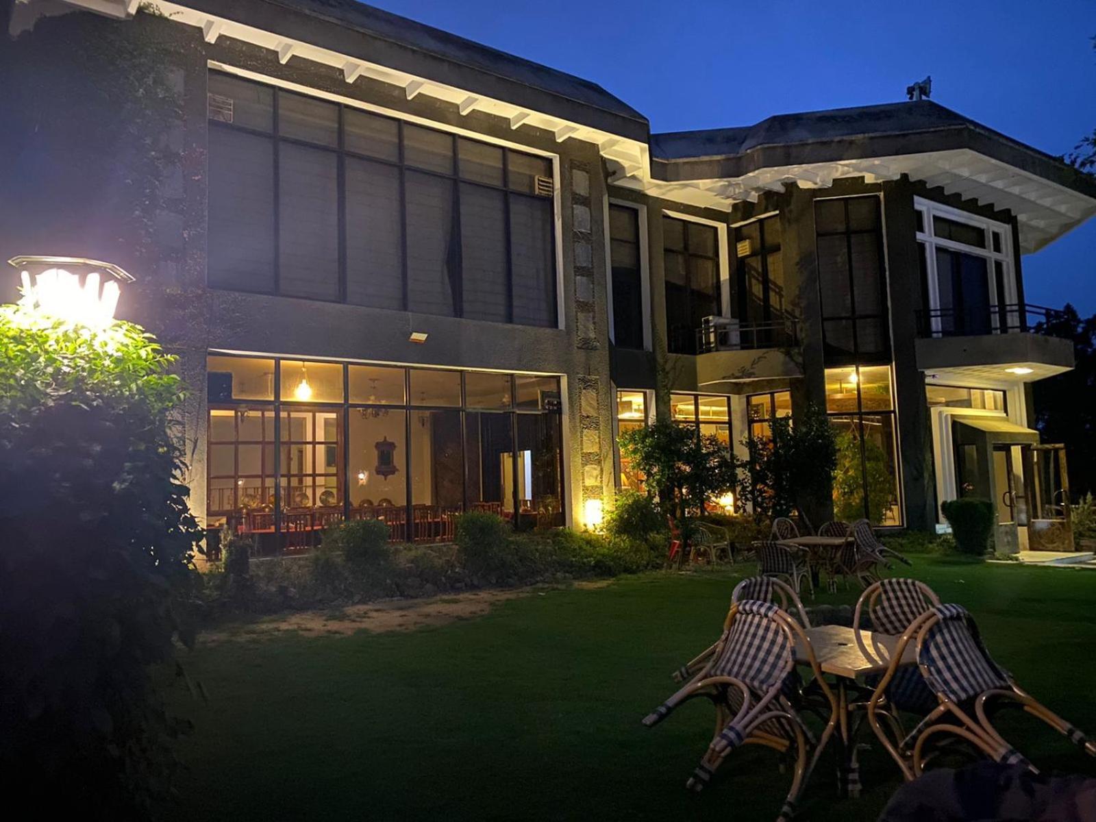 Rock City Resort Saidu Sharif エクステリア 写真